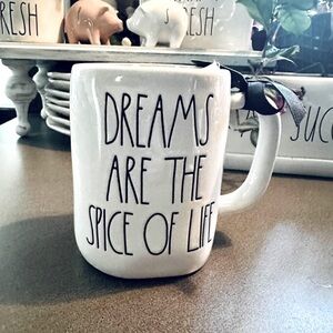 Rae Dunn DREAMS ARE THE SPICE OF LIFE mug, NWT 🇺🇸